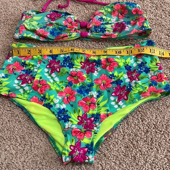 Hollister S/M bright floral halter bikini set. - Picture 7 of 7